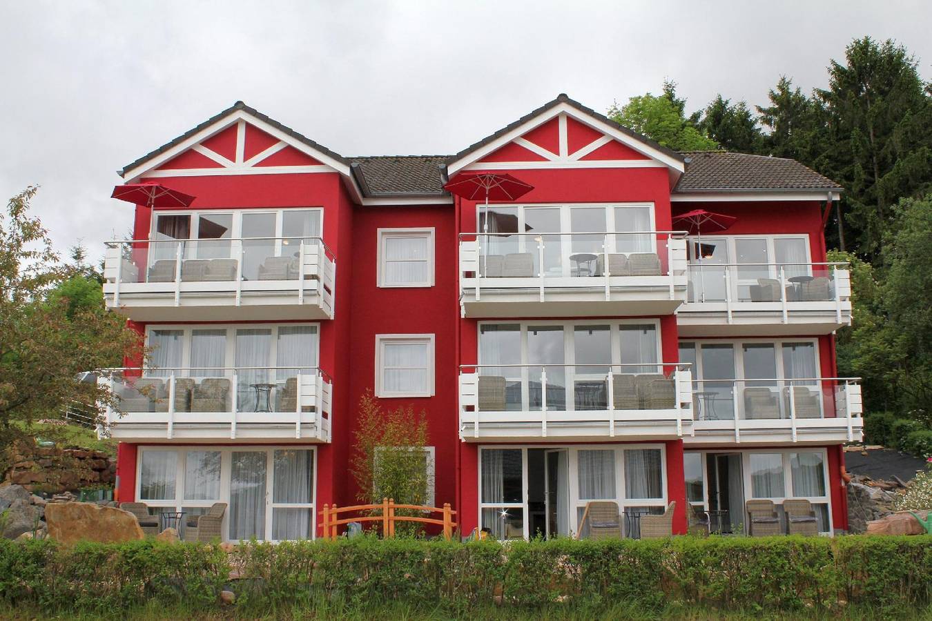 Ganze Ferienwohnung, Appartement in Schalkenmehren mit Schönem Balkon in Schalkenmehren, Vulkaneifel