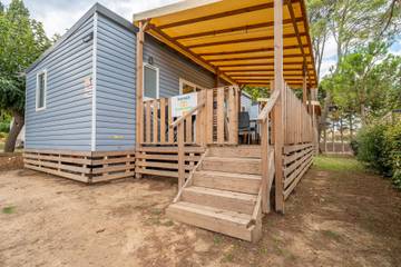 Camping pour 6 personnes, avec bassin pour enfant et jacuzzi, adapté aux familles à Vendres