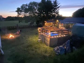 Maison de campagne pour 4 personnes, avec jardin ainsi que balcon et jacuzzi à Maubert-Fontaine