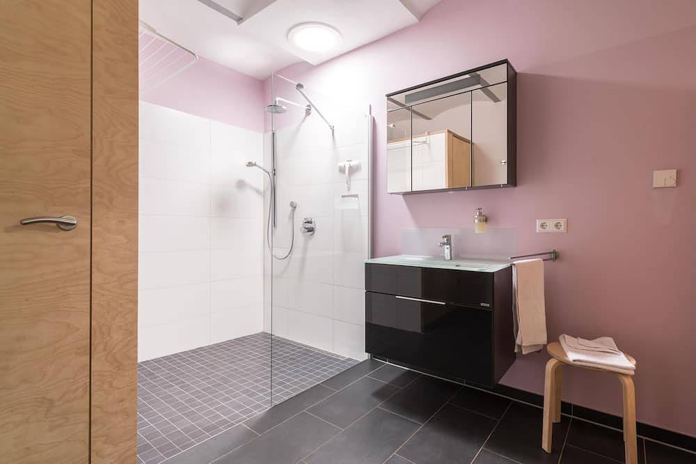Ganze Wohnung, Moderne Ferienwohnung im Ökodorf Brodowin in Brodowin, Chorin