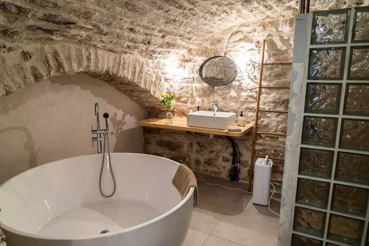 Gîte pour 4 personnes, avec jardin à Sainte-Enimie - 3