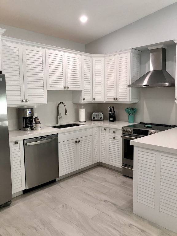 New Caribbean home. Resort access to pool in Upper Matecumbe Key, Islamorada