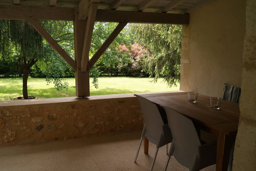 Gite de charme au design contemporain. Meublé de tourisme 4 etoiles. in Clermont-de-Beauregard, Périgord Pourpre