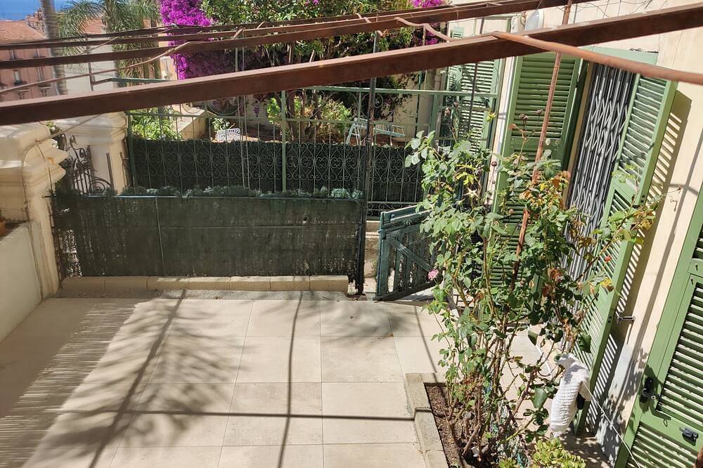 Ganze Wohnung, \"Maison Viola\"<br>Stunning three-room newly renovated apartment 2 steps from Monaco in Beausoleil, Nizza und Umgebung