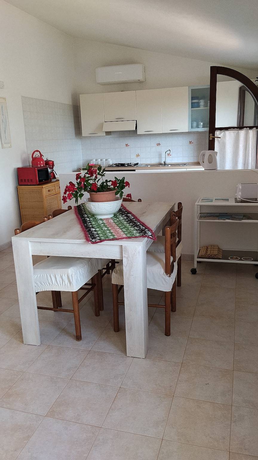 Casa vacacional "Soberania" con vistas al mar, terraza privada y jardín privado in Santa Margherita di Pula, Región de Pula