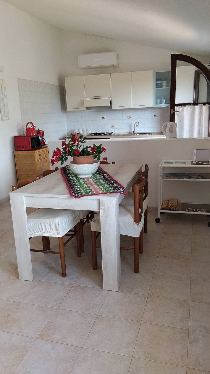 Ferienhaus "Soberania" mit Meerblick, privater Terrasse und eigenem Garten in Santa Margherita di Pula, Pula und Umgebung