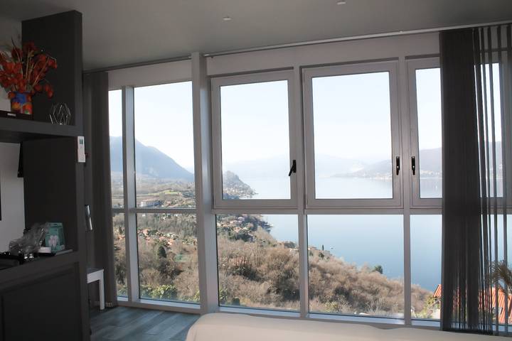 Apartamento entero, Apartamento de vacaciones para 4 personas con piscina in Bedero, Brezzo di Bedero