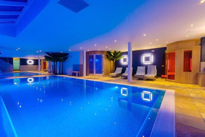 Hotel für 3 Personen, mit Garten und Sauna sowie Pool in Limburg (Belgien)