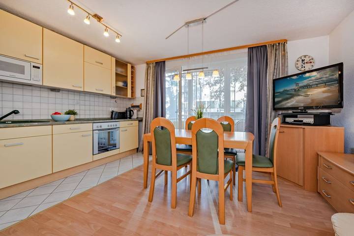 Ferienwohnung für 4 Personen, mit Balkon in Heringsdorf - 2