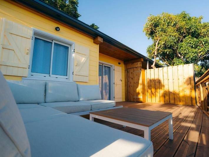 Gîte pour 4 personnes, avec terrasse et piscine