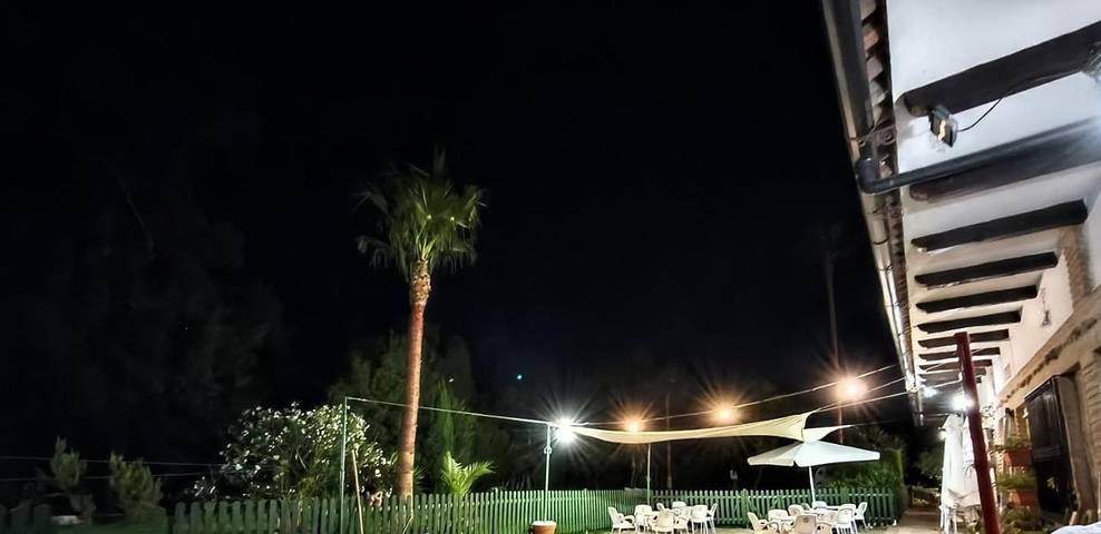 Hôtel pour 3 personnes, avec piscine ainsi que jardin et vue dans El Colmenar - 4