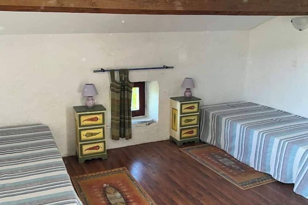 Gite abeille, Comfortable and quiet house in Avène, Lodève region