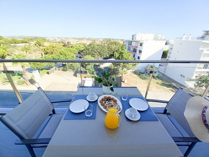 Apartment for 3 people, with terrace in Quarteira