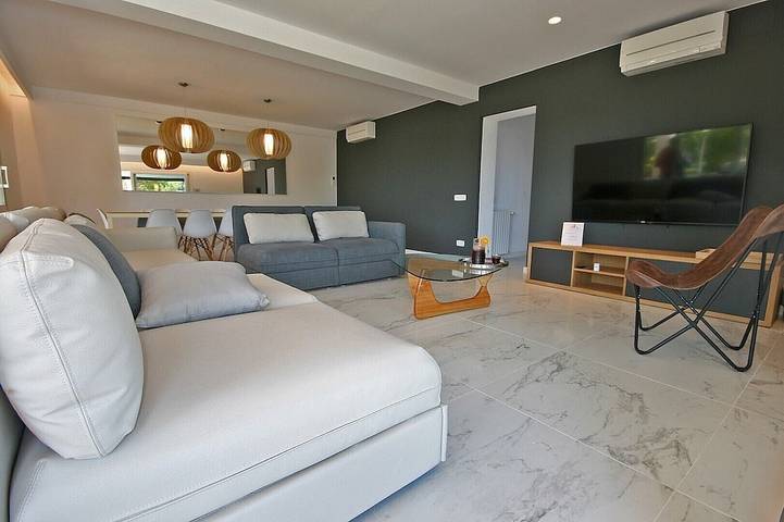 Villa für 24 Personen, mit Balkon und Garten sowie Whirlpool, mit Haustier in Lloret de Mar - 3