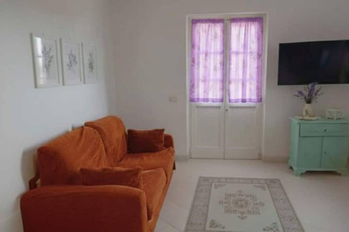 Appartement entier, Thyme and Lavender apartment 5 minutes from the sea surrounded by greenery in the countryside in Albenga, Riviera di Ponente