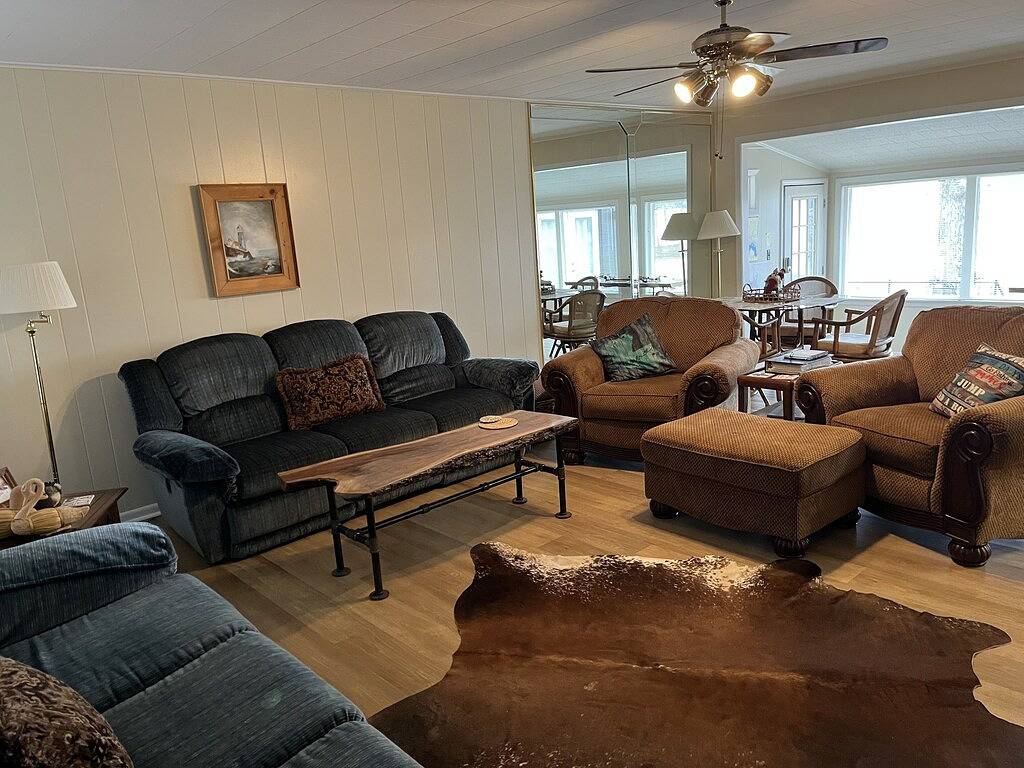 Small Families and Fishermen welcome! Boat ramp/fire pit/kayaks. in Union Parish