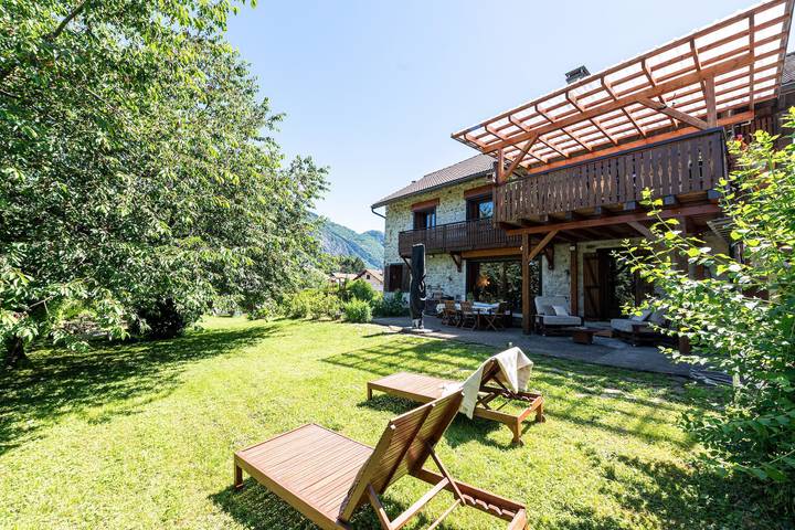 Agritourisme pour 12 personnes, avec jardin, adapté aux familles en Haute-Savoie