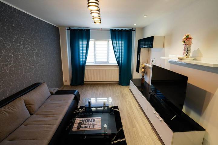Gîte pour 5 personnes, avec balcon dans Giurgiu - 3