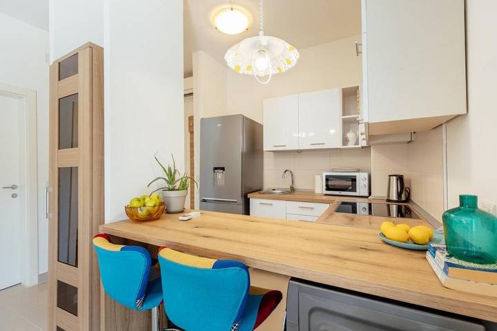 Gîte pour 2 personnes, avec terrasse et vue, animaux acceptés dans Risan - 2