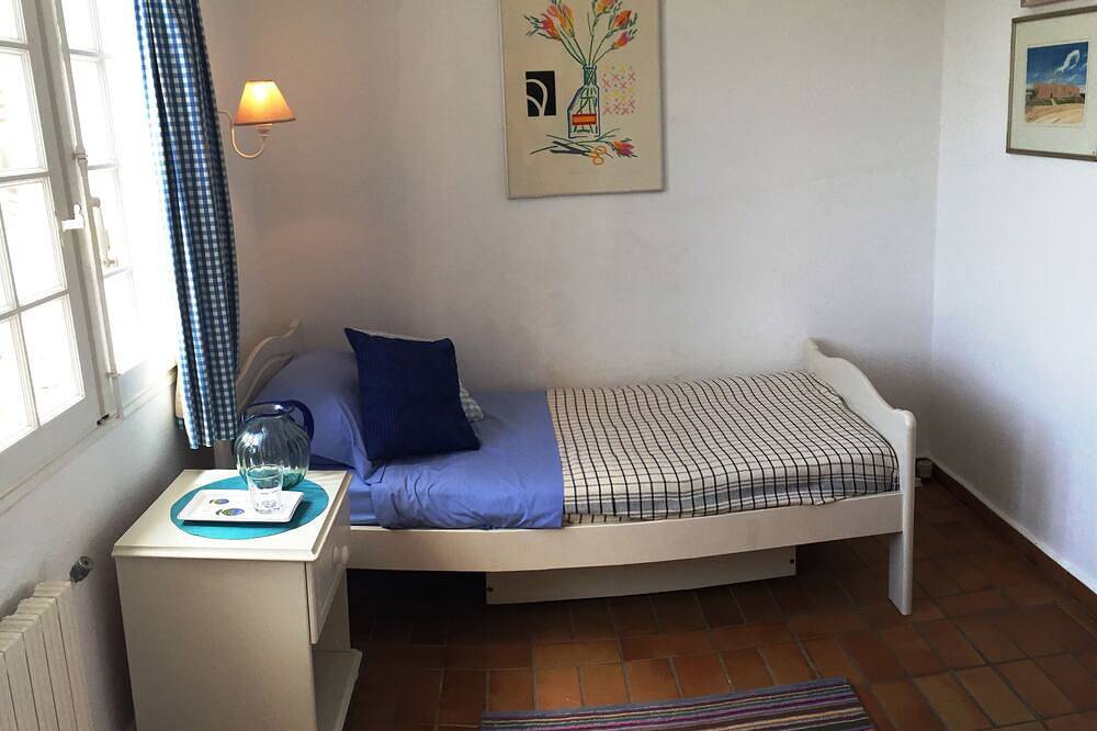 Luxuriöses Haus am Ufer von Port Grimaud in der Nähe des glamourösen St. Tropez mit Liegeplatz in Port Grimaud, Grimaud