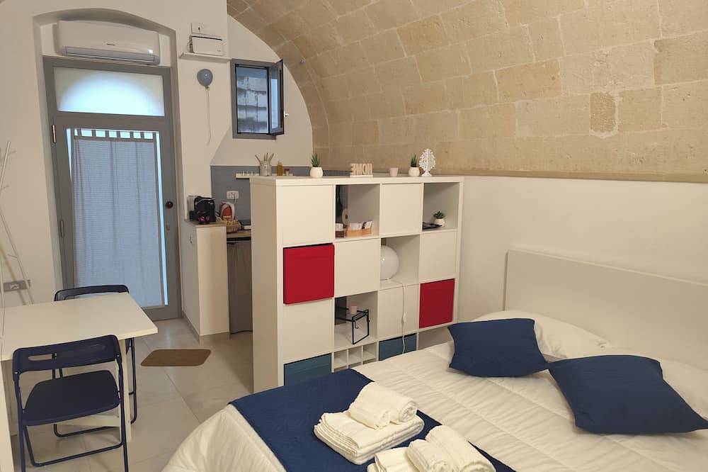 Appartement entier, Delightful studio apartment 71 in the historic center of Grottaglie, province of Taranto in Grottaglie, Province de Taranto