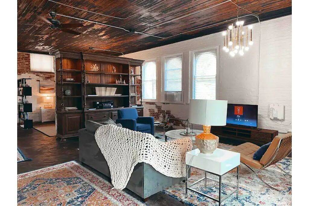 Ganze Wohnung, The Carriage House Loft at Marion Hall Mansion* in Cincinnati, Hamilton County (OH)