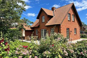 Ferienhaus für 6 Personen, mit Terrasse und Garten sowie Sauna in Brasilien (Ostsee)