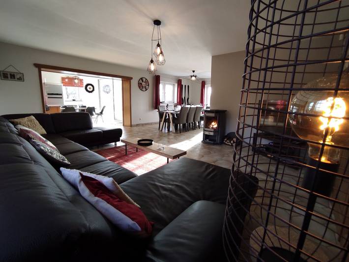 Location de vacances pour 13 personnes, avec piscine et sauna ainsi que terrasse et jardin à Stavelot - 3