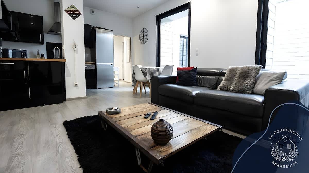 Appartement entier, La terrasse, proche des places 2 chambres in Arras, Région d'Arras