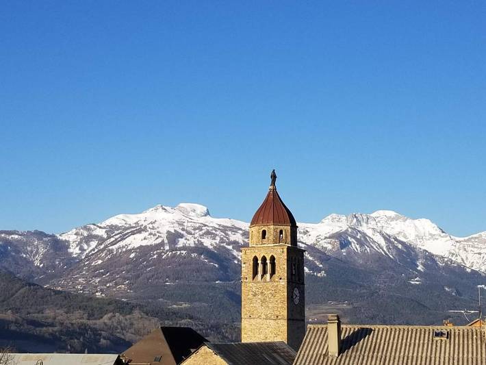 Location de vacances pour 15 personnes, avec Balcon ainsi que Jardin et Vue à Faucon-de-Barcelonnette