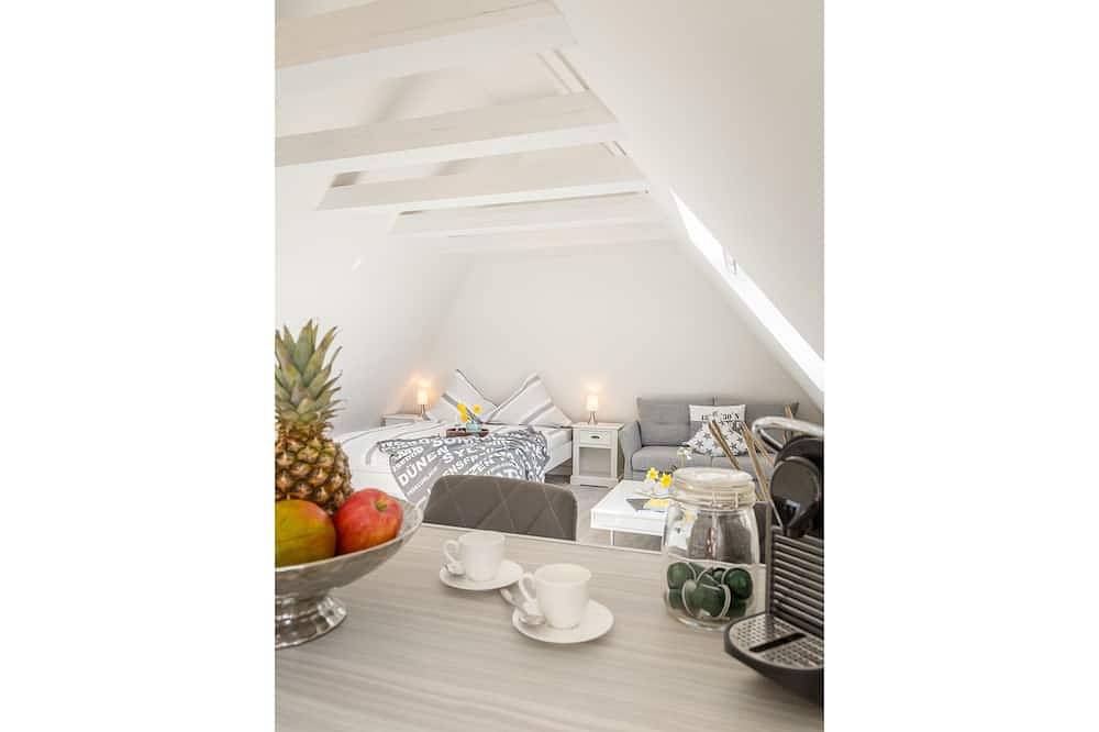 Ganze Wohnung, Mitten unter dem Dach befindet sich das Appartement Tessa mit seinem lichtdurchf in Tinnum, Sylt (Gemeinde)