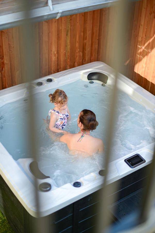 Location de vacances pour 4 personnes, avec terrasse ainsi que jacuzzi et jardin à Vouvray - 2