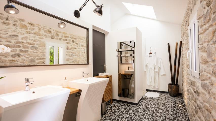 Location de vacances pour 2 personnes, avec jardin ainsi que jacuzzi et terrasse à Carnas - 4