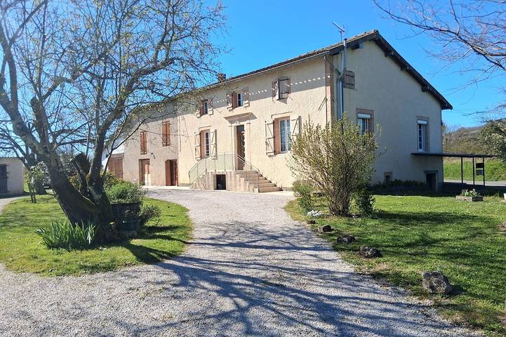 Location de vacances pour 12 personnes, avec Jardin à Gaillac