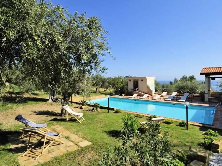 Apartamento de vacaciones para 4 personas, con jardín y piscina - 1