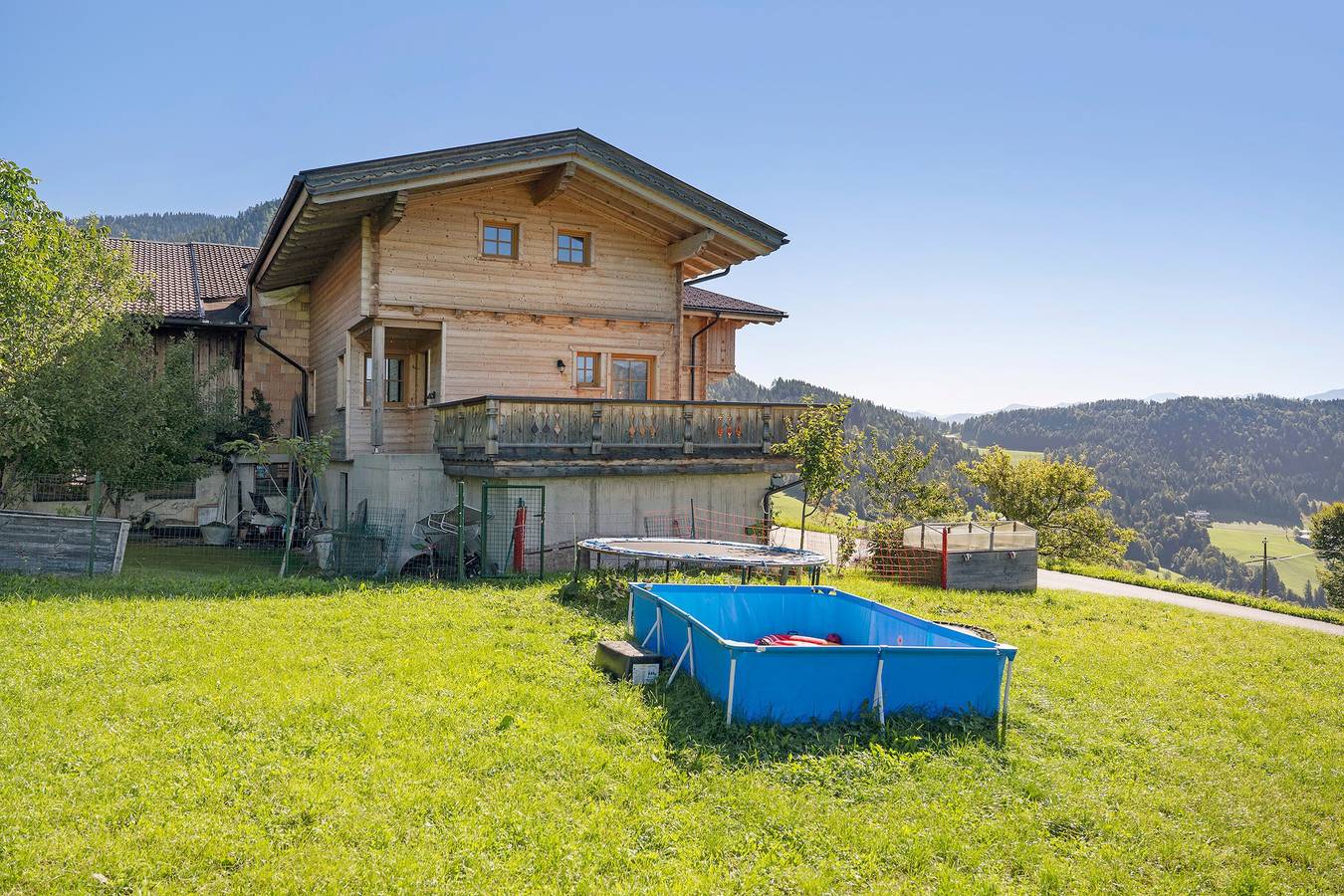 Ganze Wohnung, Ferienwohnung 'Brandterhof' mit Bergblick, Gemeinschaftsterrasse und Wi-Fi in Brandenberg, Kaisergebirge