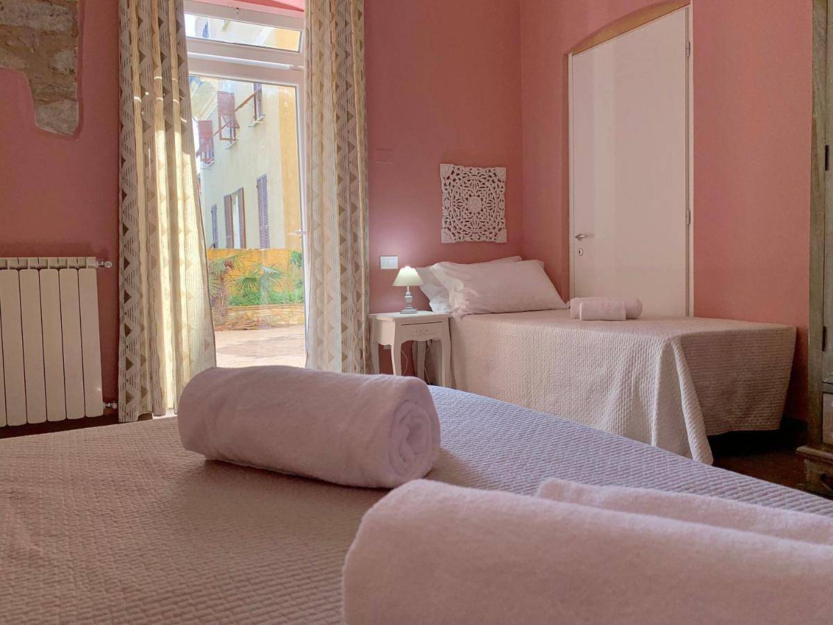 Cernaia Room in La Spezia (By), La Spezia