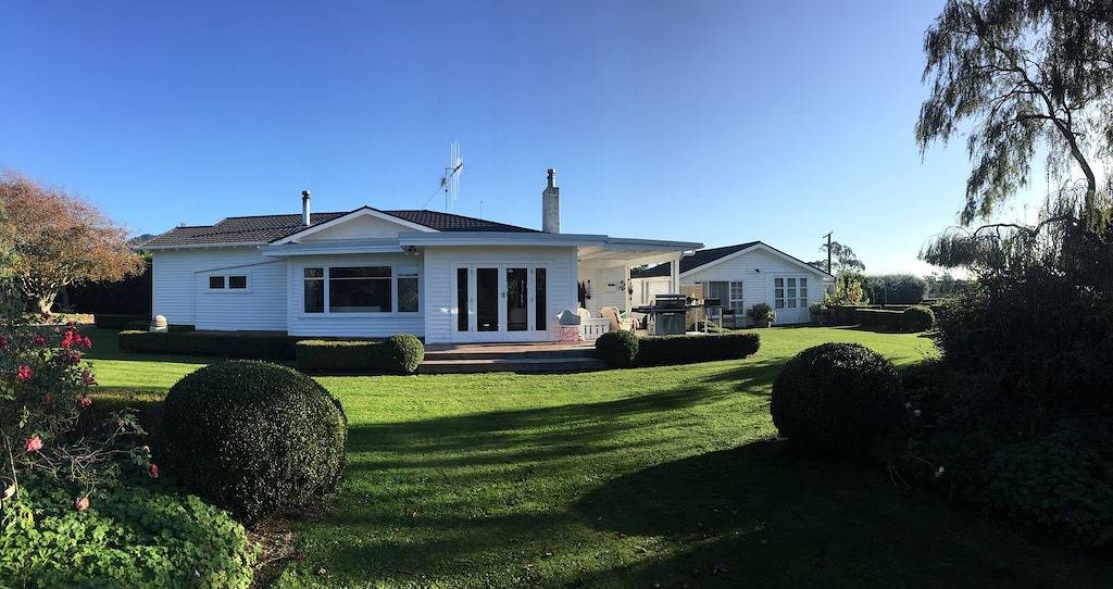Te Horo Garden Cottage in Kapiti Coast District
