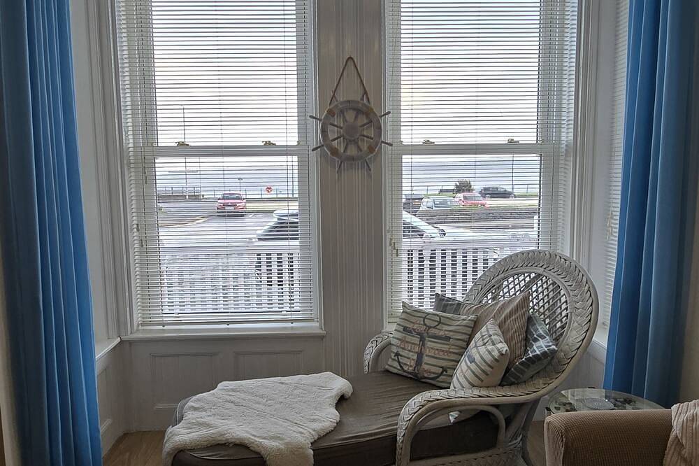 Ganze Wohnung, Apartment-Balkon-Eigenes Badezimmer in Carrickfergus, Grafschaft Antrim
