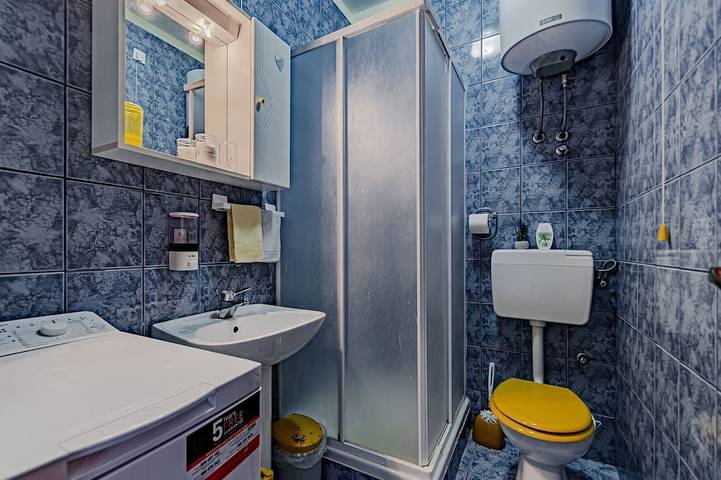 Ganze Wohnung, 1-Zimmer-Ferienwohnung mit Terrasse und Meerblick Kneza, Korcula in Račišće (Dalmatien), Korcula