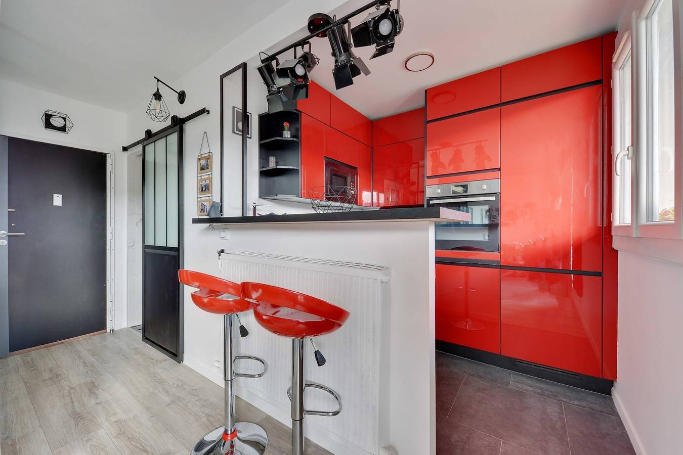 Appartement entier, Appartement avec balcon proche du métro 4 in Montrouge, Hauts-de-Seine