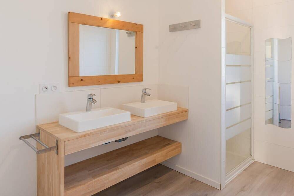 Entire apartment, Roscaroc Enez Hir - Charming T4 near to the beach in Ploudalmézeau, Brest region