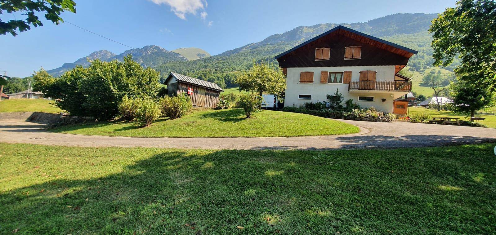 Le Chalet Des Pres in Aillon-le-Vieux, Chambéry region