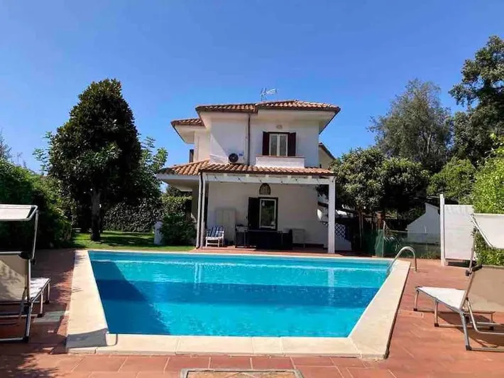 Villa per 8 persone, con piscina per bambini e piscina nonché giardino e panorama, con animali domestici - 1