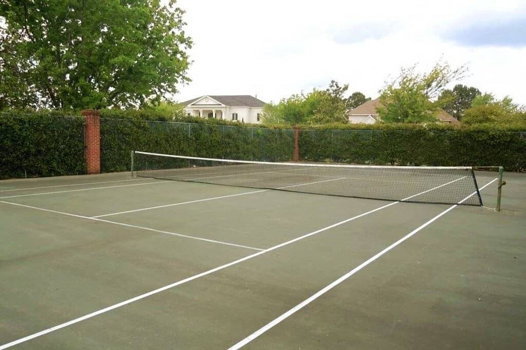 Old-World Retreat at 1860s Manor: Luxury Amenities - Tennis Court & Nature Trail in Virginia Beach