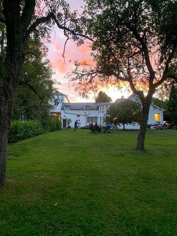Maison de campagne pour 14 personnes, avec jardin ainsi que piscine et vue dans Cul-des-Sarts