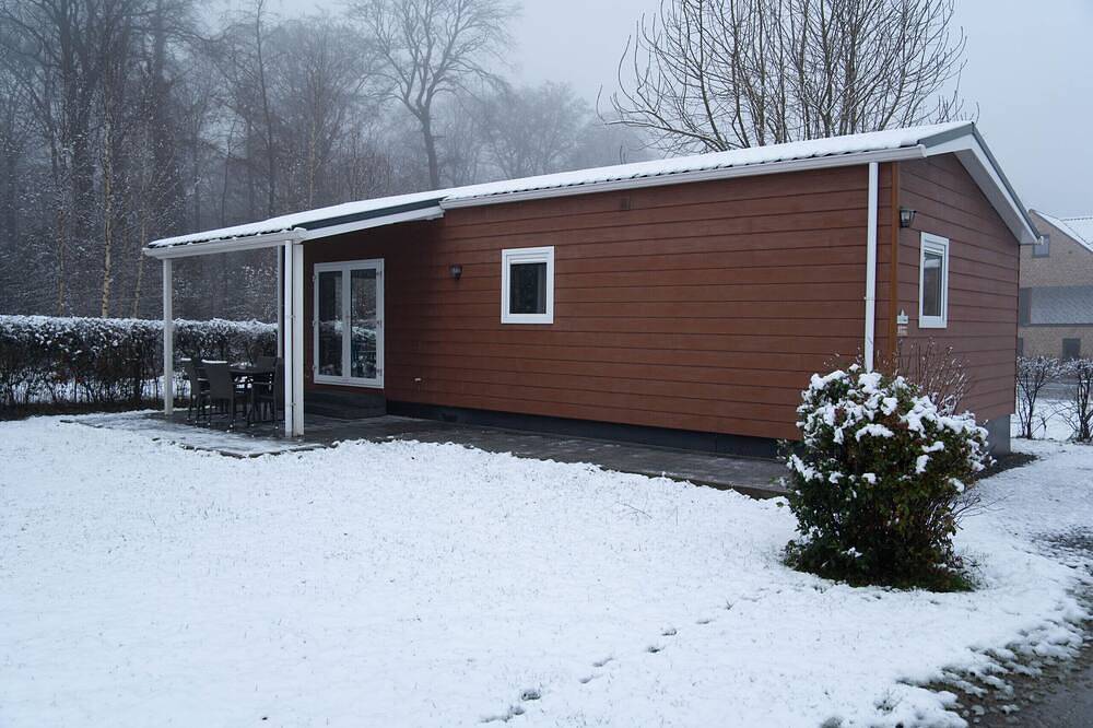 Camping Natuurlijk Limburg - chalet 4p in Reemersthal, Voeren