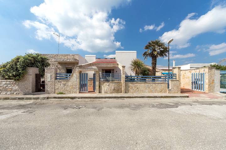 Riva degli Angeli by Barbarhouse in Porto Cesareo, Golfo de Tarento