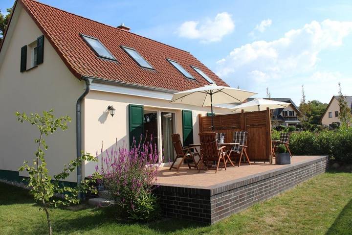 Ferienwohnung für 3 Personen, mit Terrasse und Garten sowie Seeblick und Ausblick in Sauzin - 3