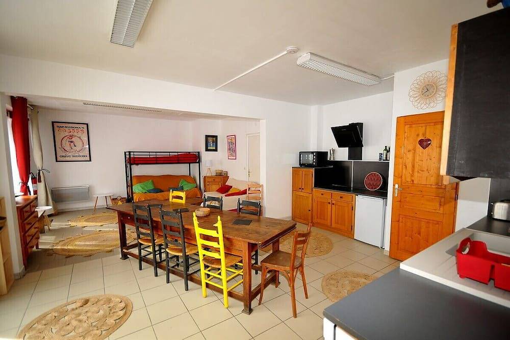 Geheel appartement, Gîte le Rocher - Apartment on the ground floor for 8 people. in La Grave, Écrins Nationaal Park